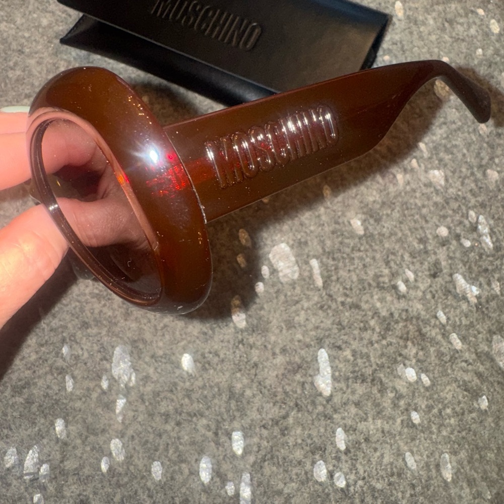 Moschino Oversized Brown Gradient Women's Sunglasses - Picture 6 of 8